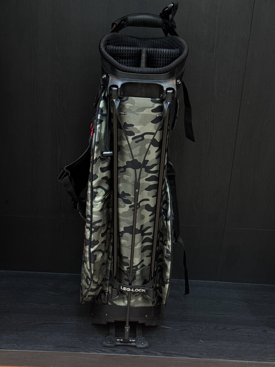 Scotty Cameron Wanderer Stand Bag – Camo Green / Red - Image 2
